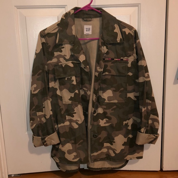 GAP Jackets & Blazers - GAP camo jacket